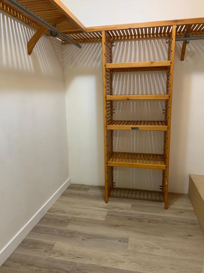 Whole Suite To Yourself At Coquitlam Centre! Port Coquitlam Ngoại thất bức ảnh